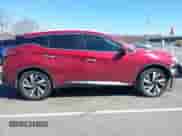 2018 Nissan Murano SV z VIN 5N1AZ2MG3JN104401, wystawiony jako IAAI lot #41901297 z przebiegiem 110 866 mil mil oraz . Historia ofert i sprzedaży dostępna na DreamBid. Obrazek 13.