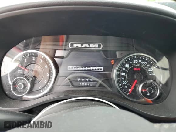 2022 Ram 1500 Big Horn z VIN 1C6SRFMT5NN162617, wystawiony jako Copart lot #58926075 z przebiegiem 60 916 mil mil oraz Szkoda całkowita • Salvage title. Historia ofert i sprzedaży dostępna na DreamBid. Obrazek 9.