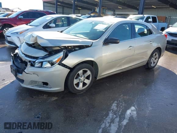 2016 Chevrolet Malibu LS с VIN 1G11A5SA2GF129880, выставлен на аукционе IAAI как лот 43421261 с пробегом 174 806 миль миль и . История ставок и продаж доступна на DreamBid. Изображение 17.