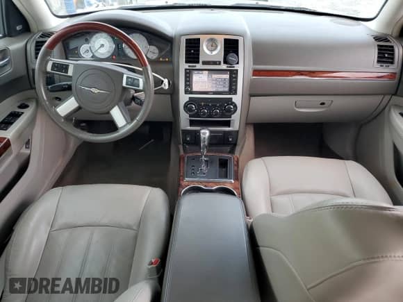 2009 Chrysler 300 C Hemi with VIN 2C3LA63T89H565600, listed as a Copart auction lot 67199875 with 138,389 mi miles and Salvage title. Bid and sale history available at DreamBid. Image 8.