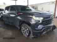 2022 Chevrolet Silverado 1500 RST z VIN 3GCUDEETXNG583752, wystawiony jako IAAI lot #41809678 z przebiegiem 68 902 mil mil oraz . Historia ofert i sprzedaży dostępna na DreamBid. Obrazek 1.