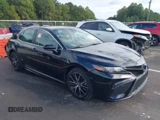 2021 Toyota Camry SE Nightshade z VIN 4T1G11AK8MU494510, wystawiony jako IAAI lot #43225311 z przebiegiem 73 978 mil mil oraz . Historia ofert i sprzedaży dostępna na DreamBid. Obrazek 1.