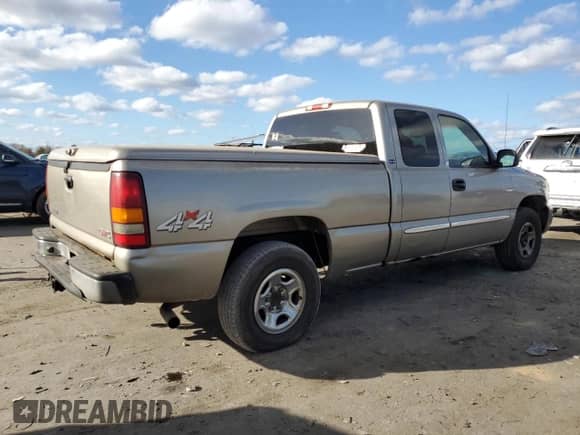 2003 GMC Sierra 1500 SLE with VIN 2GTEK19V831265505, listed as a Copart auction lot 79110744 with 251,425 mi miles and Clean title. Bid and sale history available at DreamBid. Image 3.