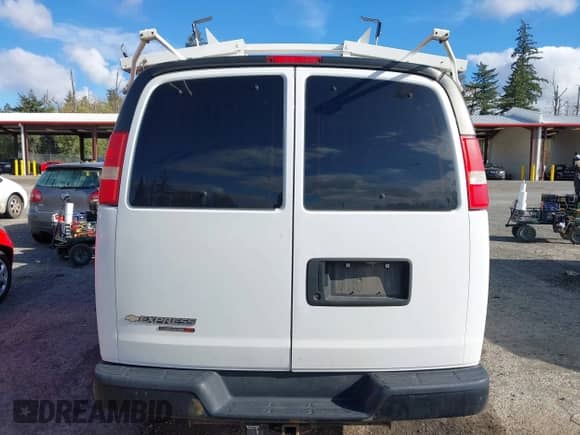 2013 Chevrolet Express Cargo with VIN 1GCSHAF41D1122514, listed as a IAAI auction lot 43495433 with 291,622 mi miles and . Bid and sale history available at DreamBid. Image 16.