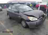 2010 Hyundai Accent Blue z VIN KMHCM3AC1AU158686, wystawiony jako IAAI lot #41466819 z przebiegiem 142 241 mil mil oraz . Historia ofert i sprzedaży dostępna na DreamBid. Obrazek 1.