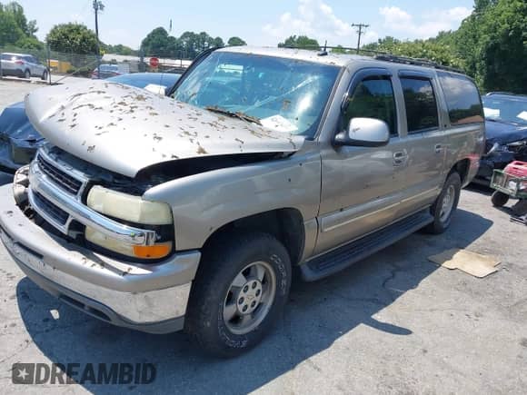 2003 Chevrolet Suburban LS с VIN 3GNEC16ZX3G299562, выставлен на аукционе IAAI как лот 42645639 с пробегом 120 845 миль миль и . История ставок и продаж доступна на DreamBid. Изображение 2.