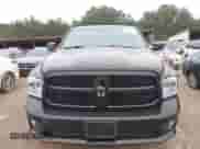 2013 Ram 1500 Tradesman z VIN 1C6RR7FT6DS721268, wystawiony jako IAAI lot #41373331 z przebiegiem 144 795 mil mil oraz . Historia ofert i sprzedaży dostępna na DreamBid. Obrazek 6.
