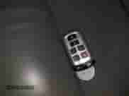 2016 Toyota Sienna XLE z VIN 5TDYK3DC9GS705230, wystawiony jako IAAI lot #42670448 z przebiegiem 62 614 mil mil oraz . Historia ofert i sprzedaży dostępna na DreamBid. Obrazek 11.