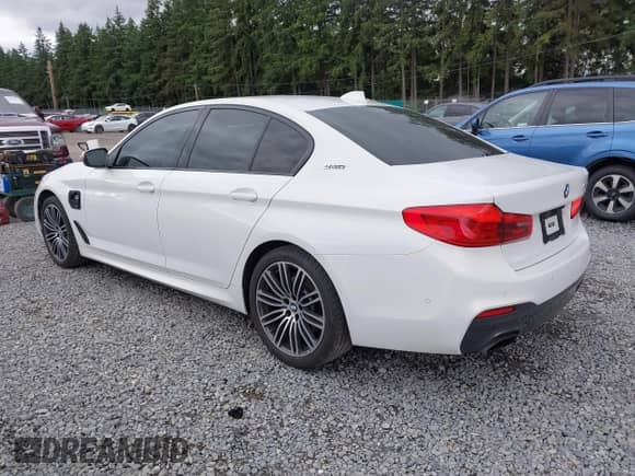 2019 BMW 5 Series 530e с VIN WBAJA9C57KB389401, выставлен на аукционе IAAI как лот 42565098 с пробегом 52 343 миль миль и . История ставок и продаж доступна на DreamBid. Изображение 3.