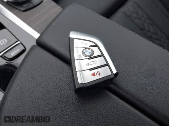 2023 BMW 5 Series 530e z VIN WBA13AG06PCM79635, wystawiony jako IAAI lot #41846892 z przebiegiem 22 772 mil mil oraz . Historia ofert i sprzedaży dostępna na DreamBid. Obrazek 11.