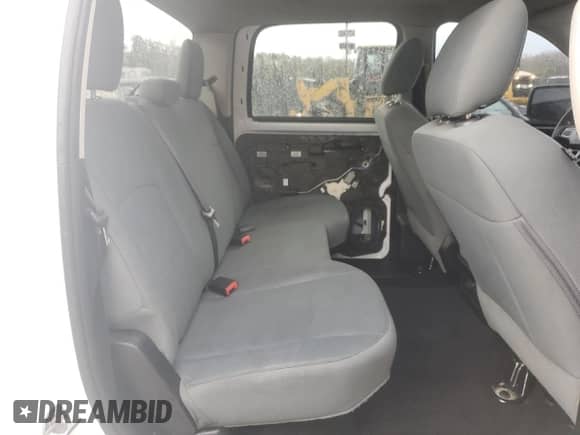 2018 Ram 1500 Express z VIN 1C6RR6KT5JS293947, wystawiony jako Copart lot #48893685 z przebiegiem 169 578 mil mil oraz Szkoda całkowita • Salvage title. Historia ofert i sprzedaży dostępna na DreamBid. Obrazek 10.