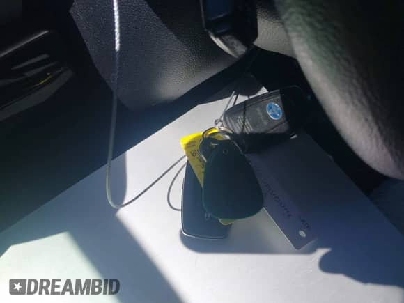 2016 Toyota Prius Three z VIN JTDKARFU1G3526019, wystawiony jako IAAI lot #43351310 z przebiegiem 100 375 mil mil oraz . Historia ofert i sprzedaży dostępna na DreamBid. Obrazek 11.