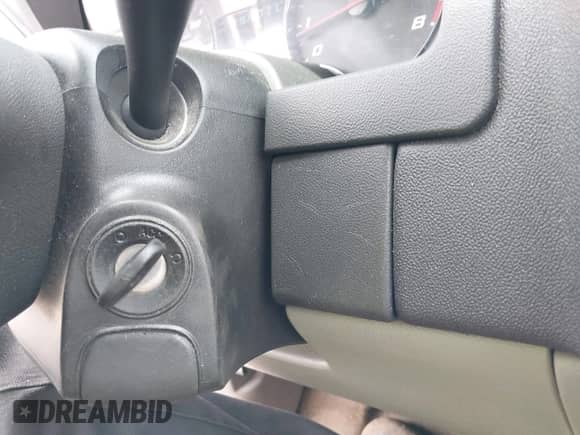 2007 Chevrolet Equinox LT with VIN 2CNDL73F976064861, listed as a IAAI auction lot 42487200 with 178,884 mi miles and . Bid and sale history available at DreamBid. Image 11.
