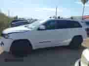 2018 Jeep Grand Cherokee Altitude z VIN 1C4RJFAG3JC204164, wystawiony jako IAAI lot #42940843 z przebiegiem 147 597 mil mil oraz . Historia ofert i sprzedaży dostępna na DreamBid. Obrazek 14.
