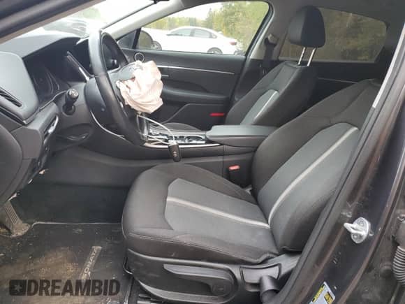 2020 Hyundai Sonata SE с VIN 5NPEG4JA2LH026669, выставлен на аукционе Copart как лот 85343775 с пробегом 127 014 миль миль и Списание • Salvage title. История ставок и продаж доступна на DreamBid. Изображение 7.