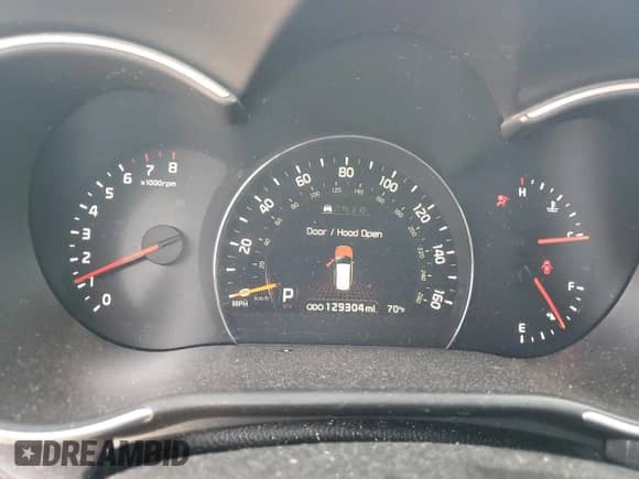 2014 Kia Sorento LX with VIN 5XYKT4A66EG522126, listed as a Copart auction lot 80641235 with 129,304 mi miles and Salvage title. Bid and sale history available at DreamBid. Image 9.