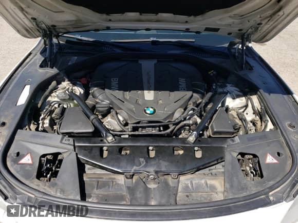 2015 BMW 7 Series 750Li with VIN WBAYE8C50FD782356, listed as a Copart auction lot 64578895 with 195,656 mi miles and Clean title. Bid and sale history available at DreamBid. Image 11.
