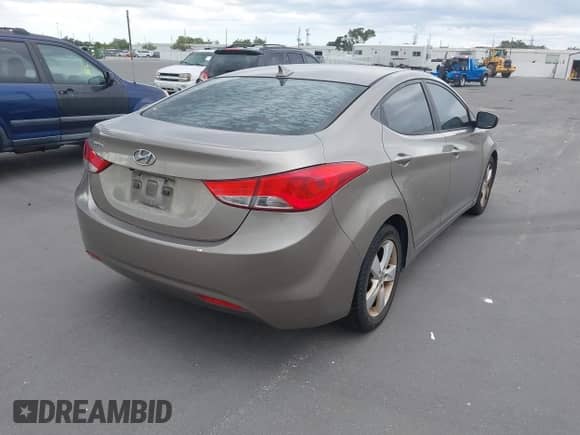 2013 Hyundai Elantra Limited z VIN 5NPDH4AEXDH357299, wystawiony jako IAAI lot #43471495 z przebiegiem 234 523 mil mil oraz . Historia ofert i sprzedaży dostępna na DreamBid. Obrazek 4.