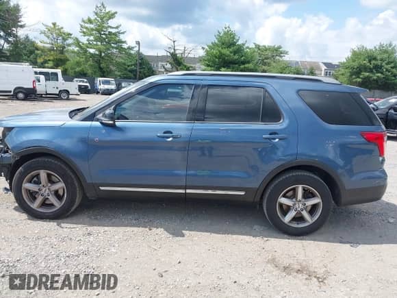 2018 Ford Explorer XLT с VIN 1FM5K7DH8JGB64349, выставлен на аукционе IAAI как лот 42722121 с пробегом 55 253 миль миль и . История ставок и продаж доступна на DreamBid. Изображение 15.