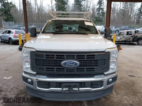 2023 Ford F-250 XL z VIN 1FT7X2BAXPED71157, wystawiony jako IAAI lot #41265426 z przebiegiem 23 072 mil mil oraz . Historia ofert i sprzedaży dostępna na DreamBid. Obrazek 12.
