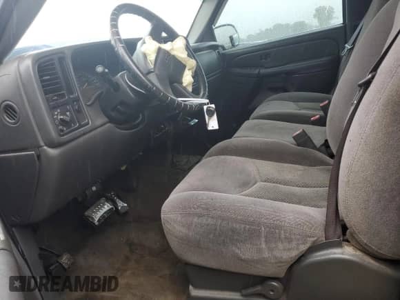2006 Chevrolet Silverado 1500 Work Truck with VIN 1GCEC19V56Z228467, listed as a Copart auction lot 72442784 with 231,534 mi miles and Salvage title. Bid and sale history available at DreamBid. Image 7.
