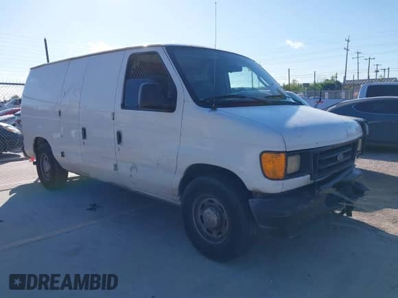 2004 Ford Econoline Cargo с VIN 1FTRE14W54HA95479, выставлен на аукционе IAAI как лот 42517506 с пробегом 285 509 миль миль и . История ставок и продаж доступна на DreamBid. Изображение 1.