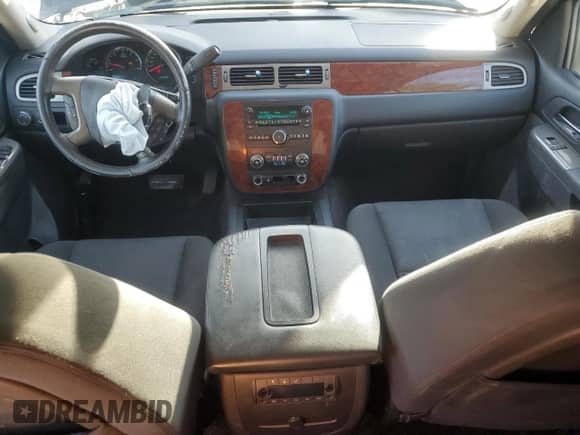 2011 Chevrolet Tahoe LS с VIN 1GNSCAE0XBR223506, выставлен на аукционе Copart как лот 87433045 с пробегом 156 433 миль миль и Списание • Salvage title. История ставок и продаж доступна на DreamBid. Изображение 8.