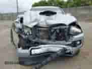 2018 Toyota Tacoma SR5 z VIN 3TMBZ5DN3JM016984, wystawiony jako Copart lot #58407075 z przebiegiem 81 944 mil mil oraz Szkoda całkowita • Salvage title. Historia ofert i sprzedaży dostępna na DreamBid. Obrazek 5.