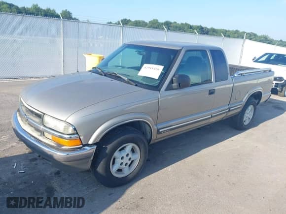 2002 Chevrolet S-10 LS с VIN 1GCDT19W628173077, выставлен на аукционе IAAI как лот 42941426 с пробегом 108 950 миль миль и . История ставок и продаж доступна на DreamBid. Изображение 2.