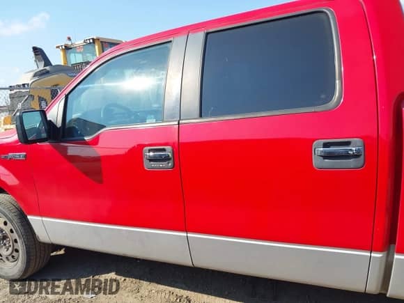 2010 Ford F-150 XL with VIN 1FTEW1C81AKA18816, listed as a IAAI auction lot 43262622 with 171,251 mi miles and . Bid and sale history available at DreamBid. Image 15.
