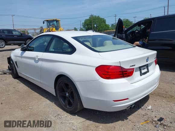 2014 BMW 4 Series 428i xDrive с VIN WBA3N9C51EF720208, выставлен на аукционе IAAI как лот 42568038 с пробегом 88 309 миль миль и . История ставок и продаж доступна на DreamBid. Изображение 3.