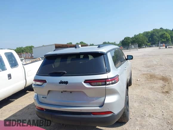 2023 Jeep Grand Cherokee Laredo с VIN 1C4RJKAG9P8865637, выставлен на аукционе IAAI как лот 42682535 с пробегом 63 710 миль миль и . История ставок и продаж доступна на DreamBid. Изображение 16.