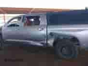 2017 Toyota Tundra Platinum с VIN 5TFAW5F17HX611632, выставлен на аукционе IAAI как лот 43464674 с пробегом 178 328 миль миль и . История ставок и продаж доступна на DreamBid. Изображение 15.