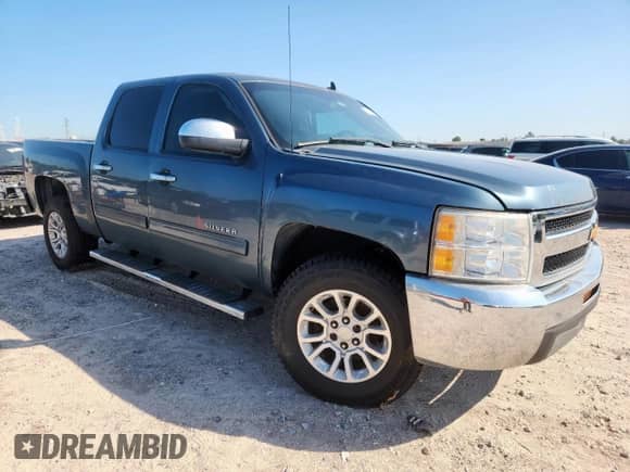 2012 Chevrolet Silverado 1500 LS z VIN 3GCPCREA9CG157053, wystawiony jako Copart lot #72037255 z przebiegiem 240 289 mil mil oraz Szkoda całkowita • Salvage title. Historia ofert i sprzedaży dostępna na DreamBid. Obrazek 4.