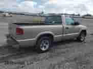 2000 Chevrolet S-10 с VIN 1GCCS1447YK104124, выставлен на аукционе Copart как лот 61206455 с пробегом 251 069 миль миль и Списание • Salvage title. История ставок и продаж доступна на DreamBid. Изображение 3.