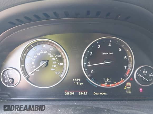 2013 BMW X3 xDrive28i with VIN 5UXWX9C51D0A18144, listed as a IAAI auction lot 43383020 with 208,097 mi miles and . Bid and sale history available at DreamBid. Image 7.