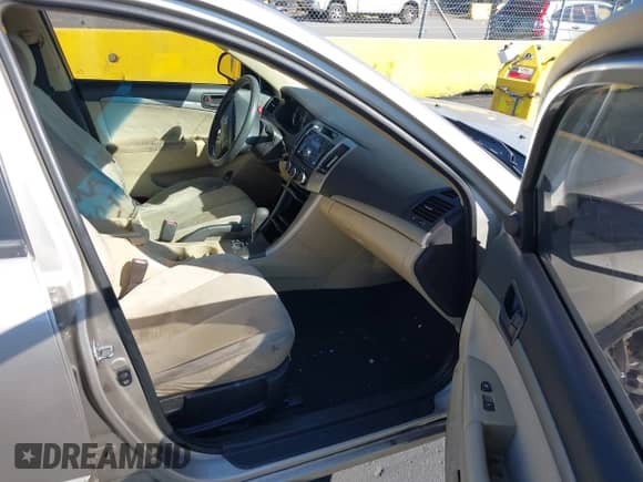 2009 Hyundai Sonata GLS z VIN 5NPET46C49H427607, wystawiony jako IAAI lot #43490863 z przebiegiem 216 324 mil mil oraz . Historia ofert i sprzedaży dostępna na DreamBid. Obrazek 5.