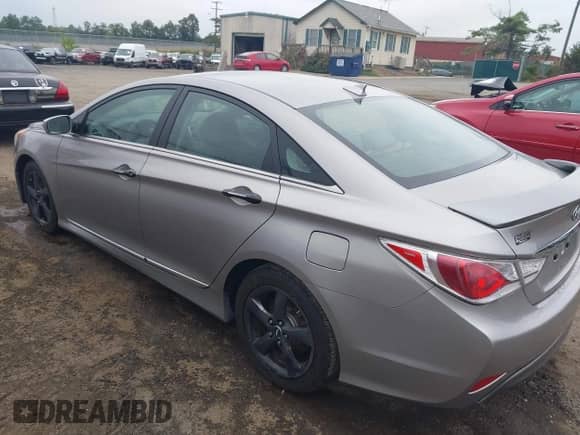 2013 Hyundai Sonata Limited z VIN KMHEC4A49DA087057, wystawiony jako IAAI lot #43016219 z przebiegiem 90 732 mil mil oraz . Historia ofert i sprzedaży dostępna na DreamBid. Obrazek 3.