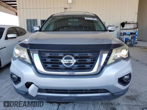 2017 Nissan Pathfinder Platinum z VIN 5N1DR2MN9HC629075, wystawiony jako Copart lot #82721105 z przebiegiem 92 824 mil mil oraz Czysty tytuł • Clean title. Historia ofert i sprzedaży dostępna na DreamBid. Obrazek 5.