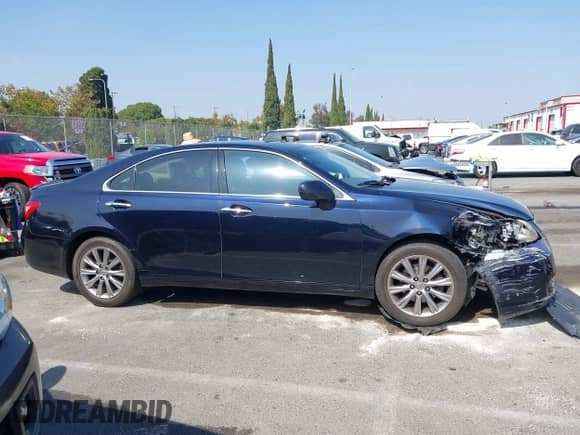 2007 Lexus ES 330 z VIN JTHBJ46G472048499, wystawiony jako IAAI lot #43388472 z przebiegiem 129 258 mil mil oraz . Historia ofert i sprzedaży dostępna na DreamBid. Obrazek 13.