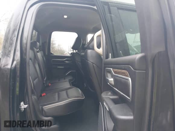 2020 Ram 1500 Laramie с VIN 1C6SRFDT7LN307346, выставлен на аукционе IAAI как лот 42010282 с пробегом 95 776 миль миль и . История ставок и продаж доступна на DreamBid. Изображение 8.