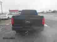 2017 Chevrolet Silverado 1500 Work Truck z VIN 1GCVKNEH0HZ356502, wystawiony jako IAAI lot #41367789 z przebiegiem 83 819 mil mil oraz . Historia ofert i sprzedaży dostępna na DreamBid. Obrazek 16.