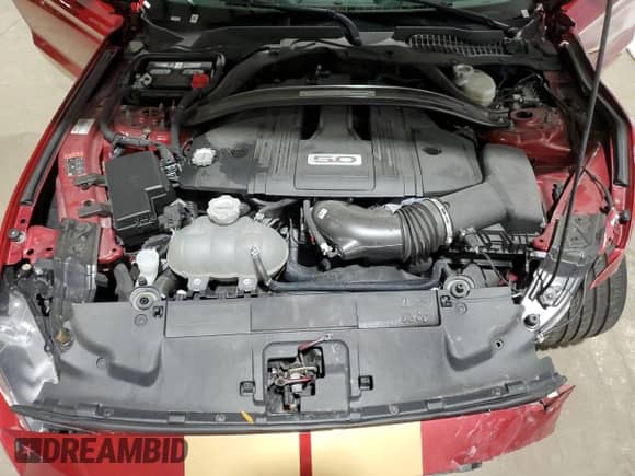 2022 Ford Mustang GT z VIN 1FA6P8CF7N5116770, wystawiony jako Copart lot #84898964 z przebiegiem 31 629 mil mil oraz Szkoda całkowita • Salvage title. Historia ofert i sprzedaży dostępna na DreamBid. Obrazek 11.