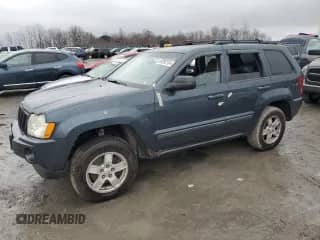 2007 Jeep Grand Cherokee Laredo с VIN 1J8GR48K57C646153, выставлен на аукционе Copart как лот 48402325 с пробегом 258 317 миль миль и Списание • Salvage title. История ставок и продаж доступна на DreamBid. Изображение 1.