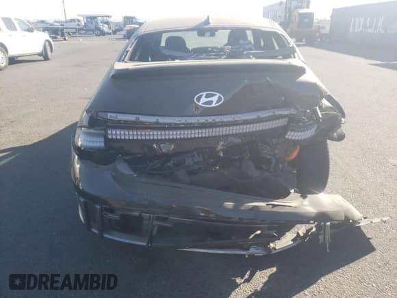 2023 Hyundai Ioniq 6 SEL с VIN KMHM34AA7PA032189, выставлен на аукционе Copart как лот 71499803 с пробегом 2 848 миль миль и . История ставок и продаж доступна на DreamBid. Изображение 6.