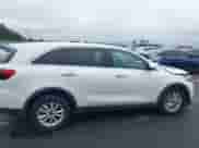 2019 Kia Sorento S z VIN 5XYPGDA58KG440671, wystawiony jako IAAI lot #42942178 z przebiegiem 126 780 mil mil oraz . Historia ofert i sprzedaży dostępna na DreamBid. Obrazek 14.