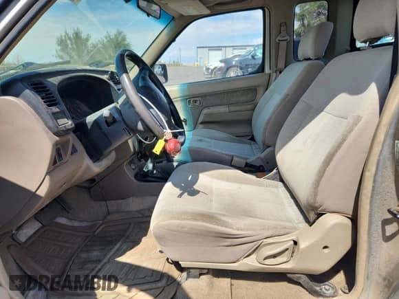 2000 Nissan Frontier XE с VIN 1N6ED26Y5YC419486, выставлен на аукционе Copart как лот 71229465 с пробегом 11 939 миль миль и Списание • Salvage title. История ставок и продаж доступна на DreamBid. Изображение 7.