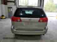 2006 Toyota Sienna XLE z VIN 5TDZA22C26S480054, wystawiony jako Copart lot #82461025 z przebiegiem 251 291 mil mil oraz Czysty tytuł • Clean title. Historia ofert i sprzedaży dostępna na DreamBid. Obrazek 6.