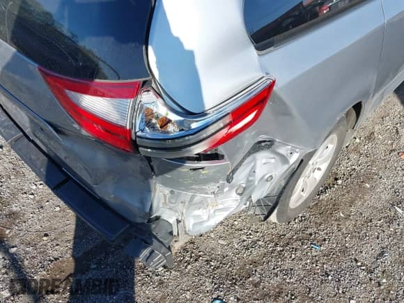 2015 Toyota Sienna LE with VIN 5TDKK3DC4FS593652, listed as a IAAI auction lot 43519208 with 135,192 mi miles and . Bid and sale history available at DreamBid. Image 19.