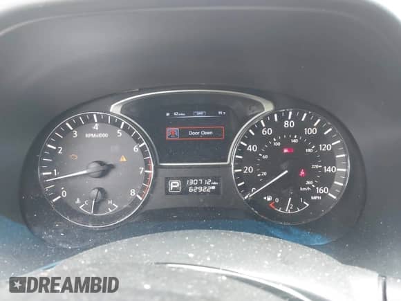 2014 Nissan Pathfinder SL with VIN 5N1AR2MM1EC647902, listed as a IAAI auction lot 42991948 with 130,712 mi miles and . Bid and sale history available at DreamBid. Image 7.